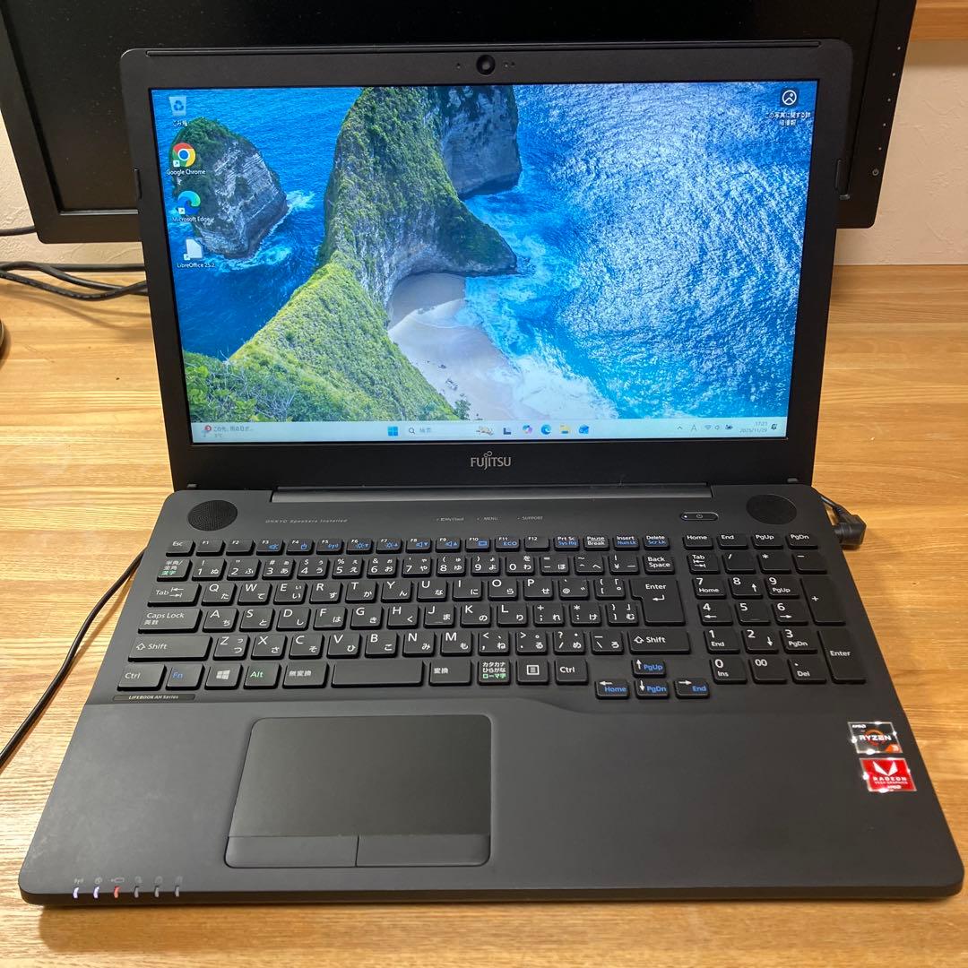 美品　富士通LIFE BOOK AH43/D3 RIZEN3搭載