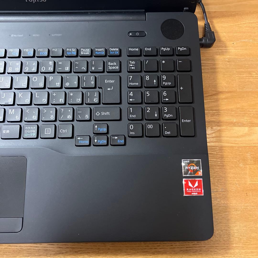 美品　富士通LIFE BOOK AH43/D3 RIZEN3搭載