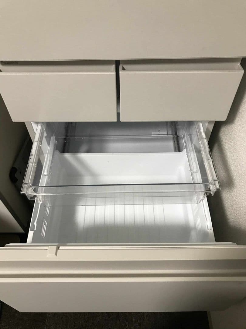 2025年8月購入の冷蔵庫。引き取り限定。