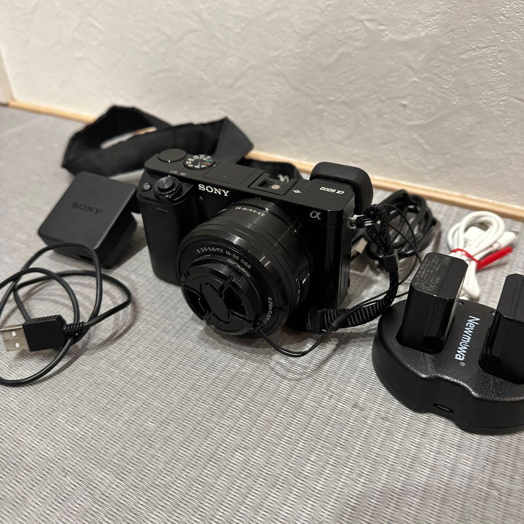 本日限定SALE‼️SONY α6000ミラーレス一眼カメラ 望遠レンズ付き