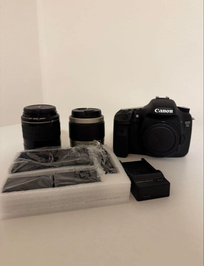 Canon EOS 7D デジタル一眼レフカメラ レンズ２つ 予備バッテリー付