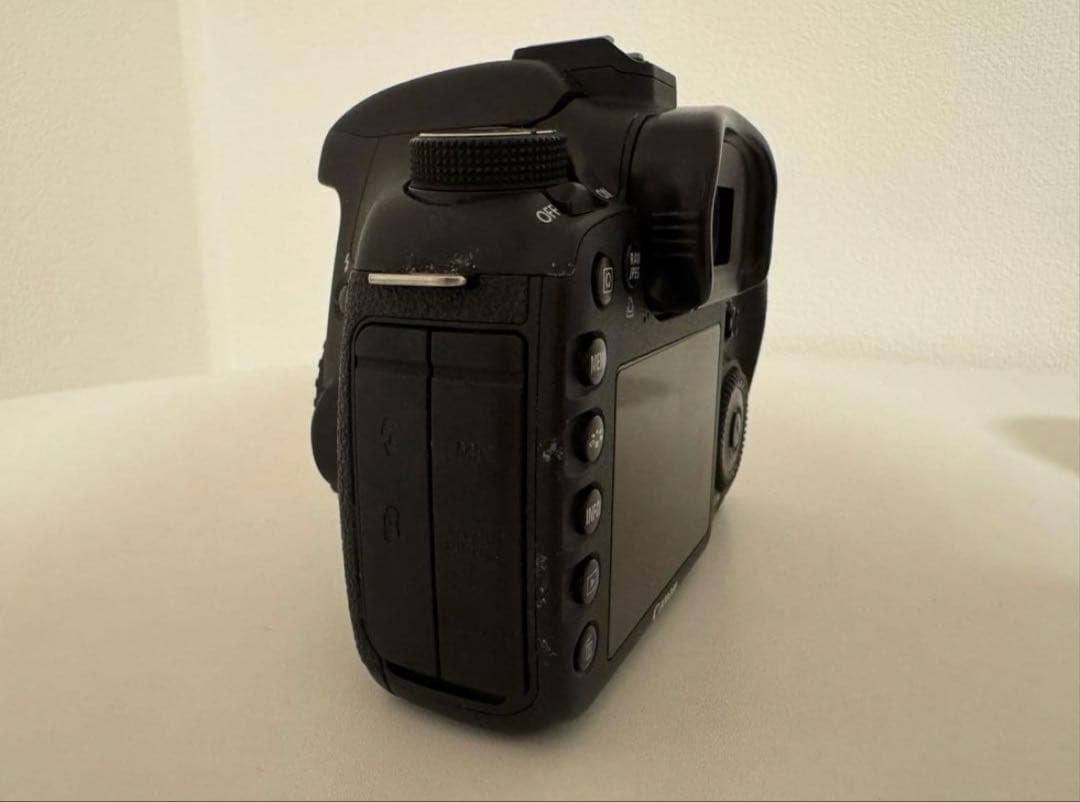 Canon EOS 7D デジタル一眼レフカメラ レンズ２つ 予備バッテリー付