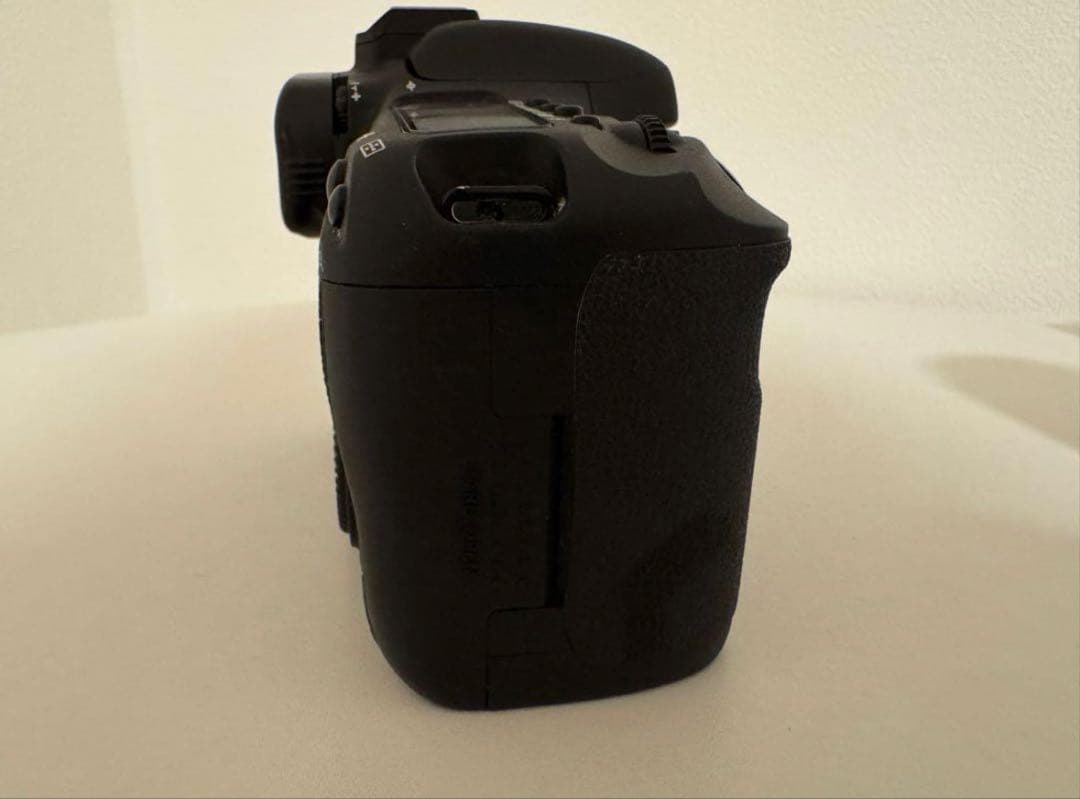 Canon EOS 7D デジタル一眼レフカメラ レンズ２つ 予備バッテリー付