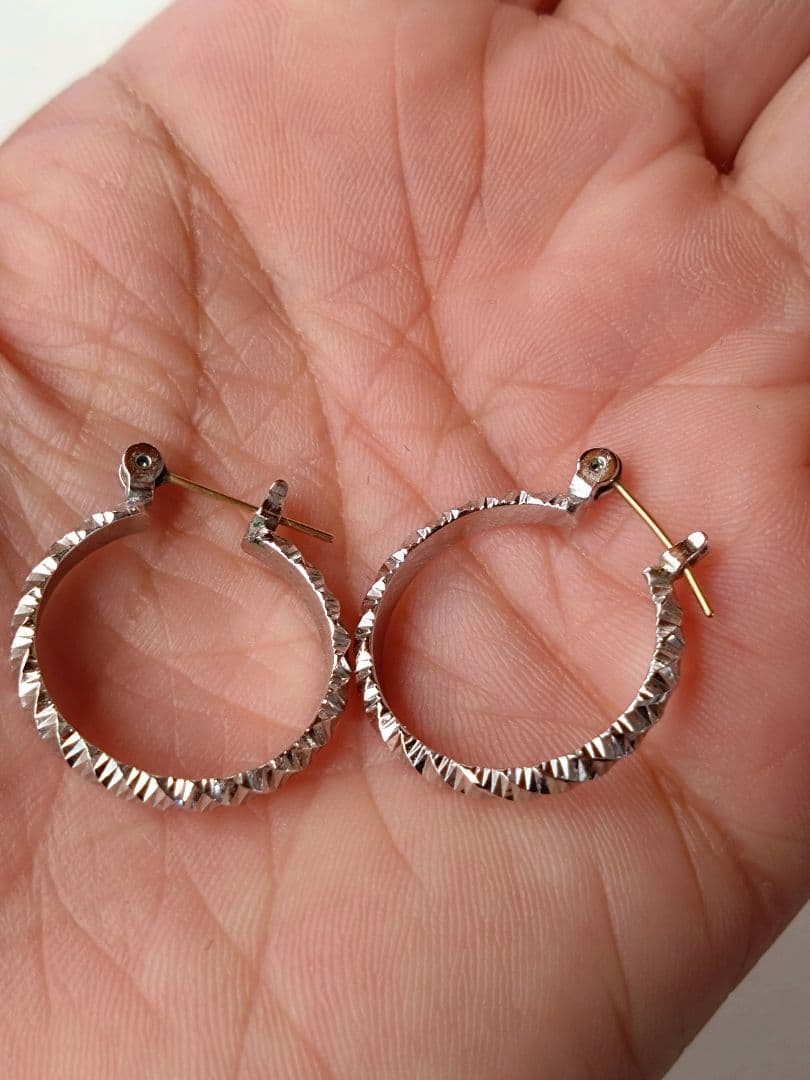 c*y様 サークルデザイン　シルバーカラー　ピアス　K18 18金　2.78グラ