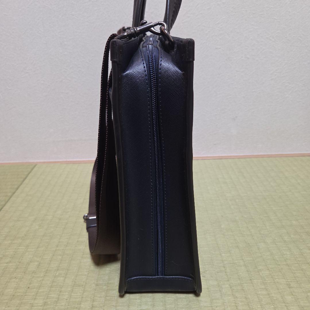 タケオキクチ ビジネスバッグ ダークブルー レザー A4 2WAY