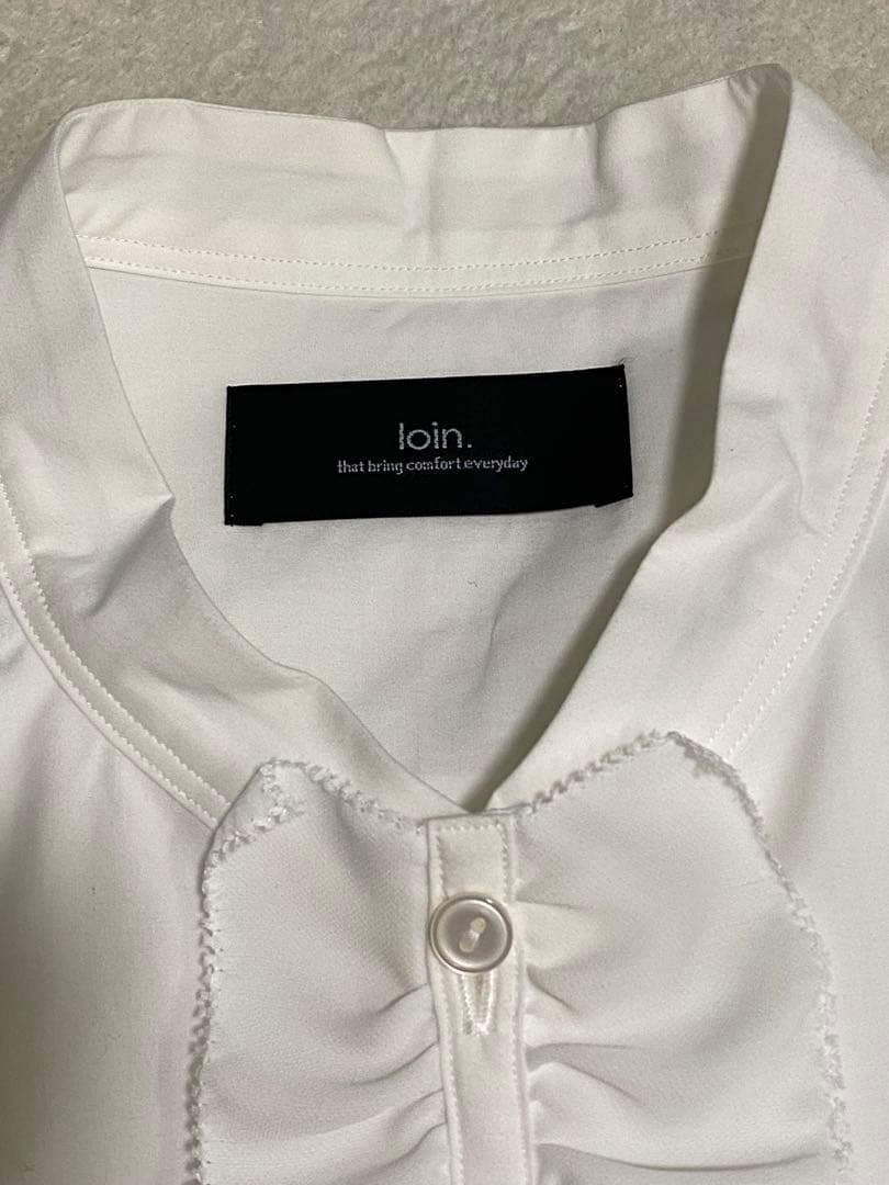 loin. ロワン　フリルドレスシャツ　井川遥