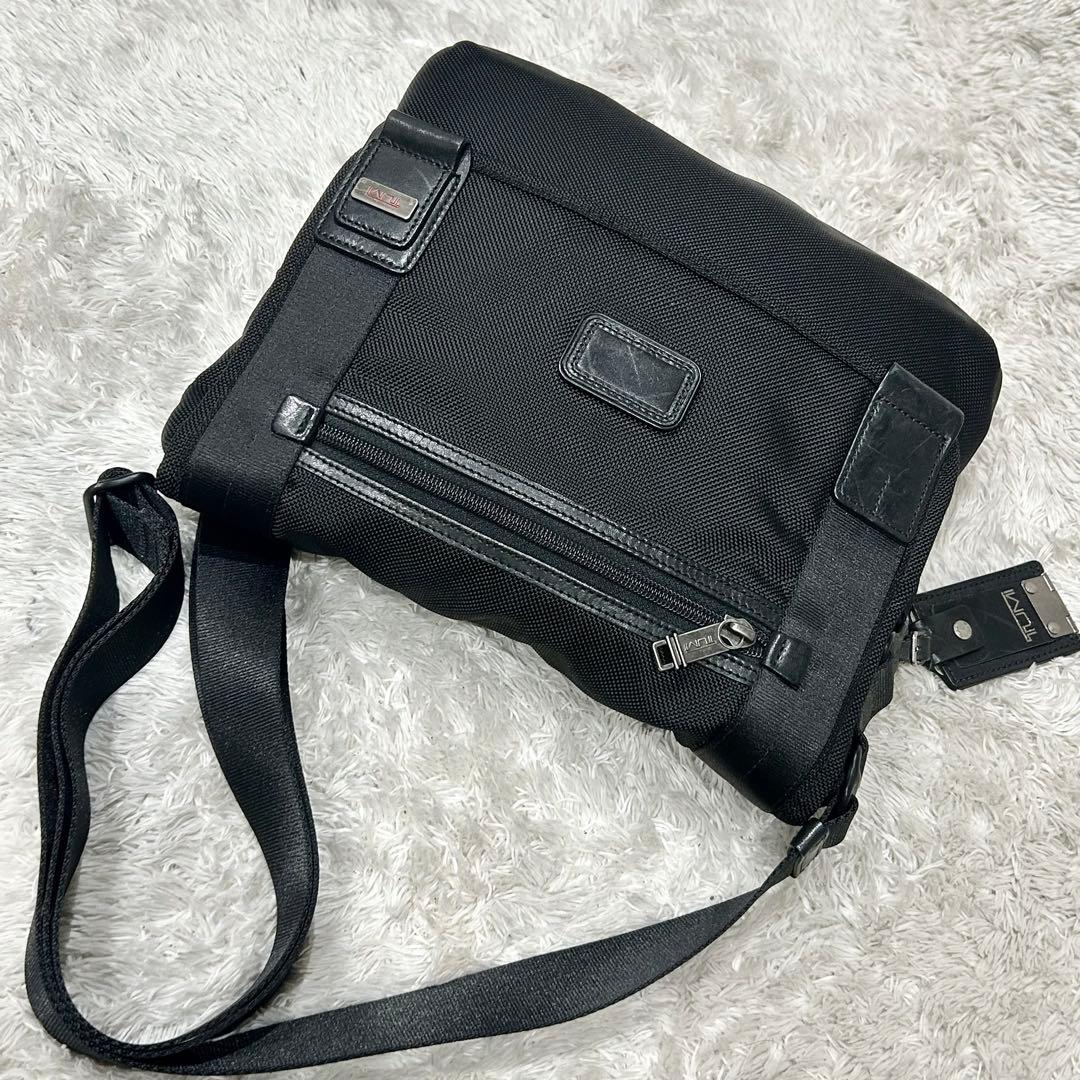 希少TUMI ビールミニ メンズ ショルダーバッグ 斜め掛け サコッシュ 美品