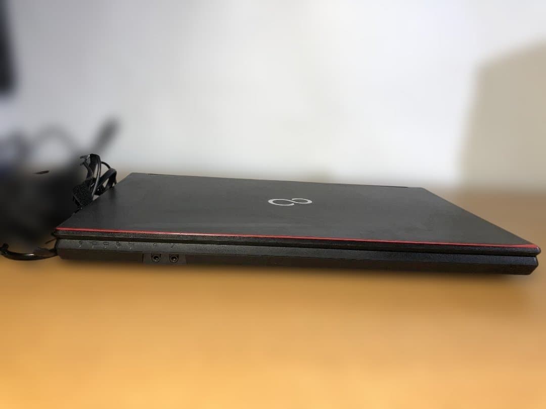 LIFEBOOK A576/Ｐ Corei5 8GBSSD128GB Win11