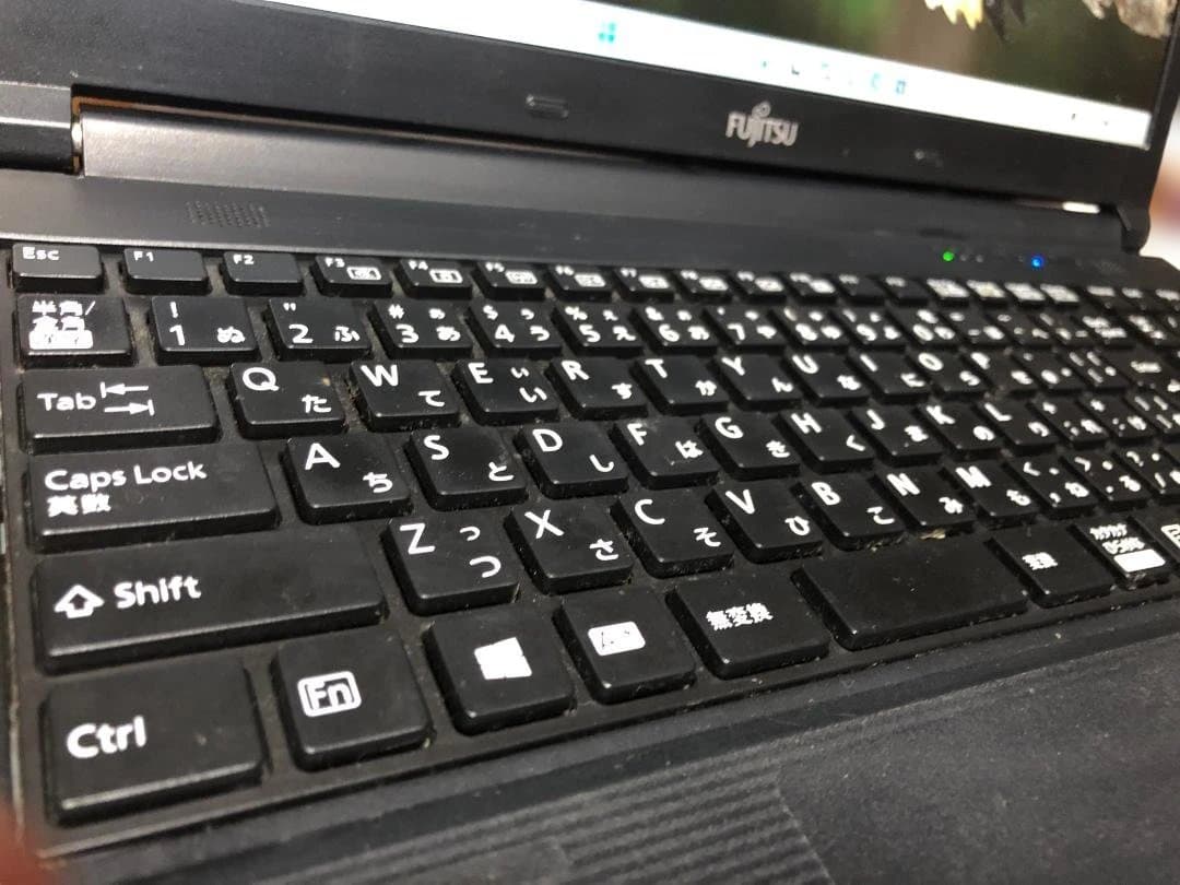 LIFEBOOK A576/Ｐ Corei5 8GBSSD128GB Win11
