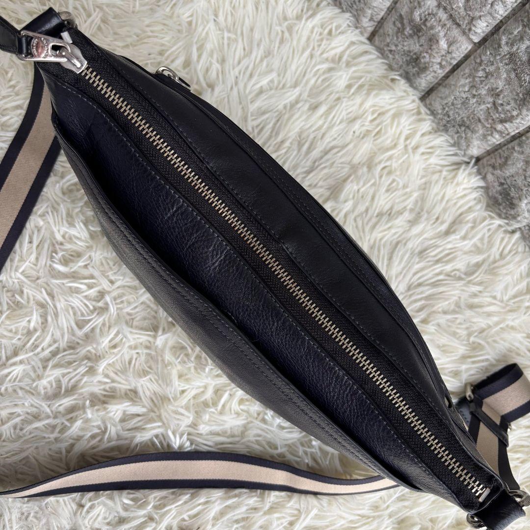 【激レア 良品】コーチ　レザーショルダーバッグ　ヘリテージ　クロスボディ　紺色