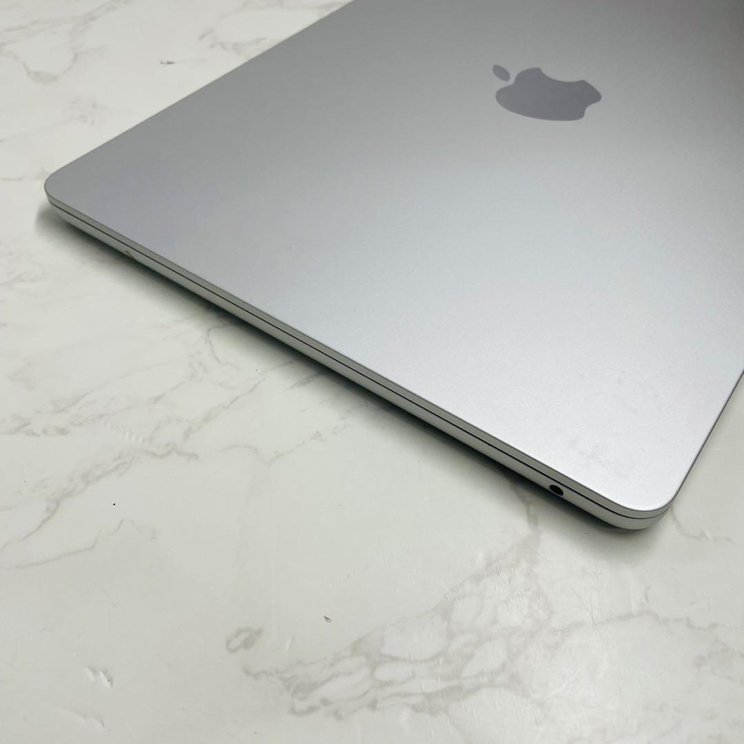 MacBook Air 2025 M4 16GB 256GB 9回 100%