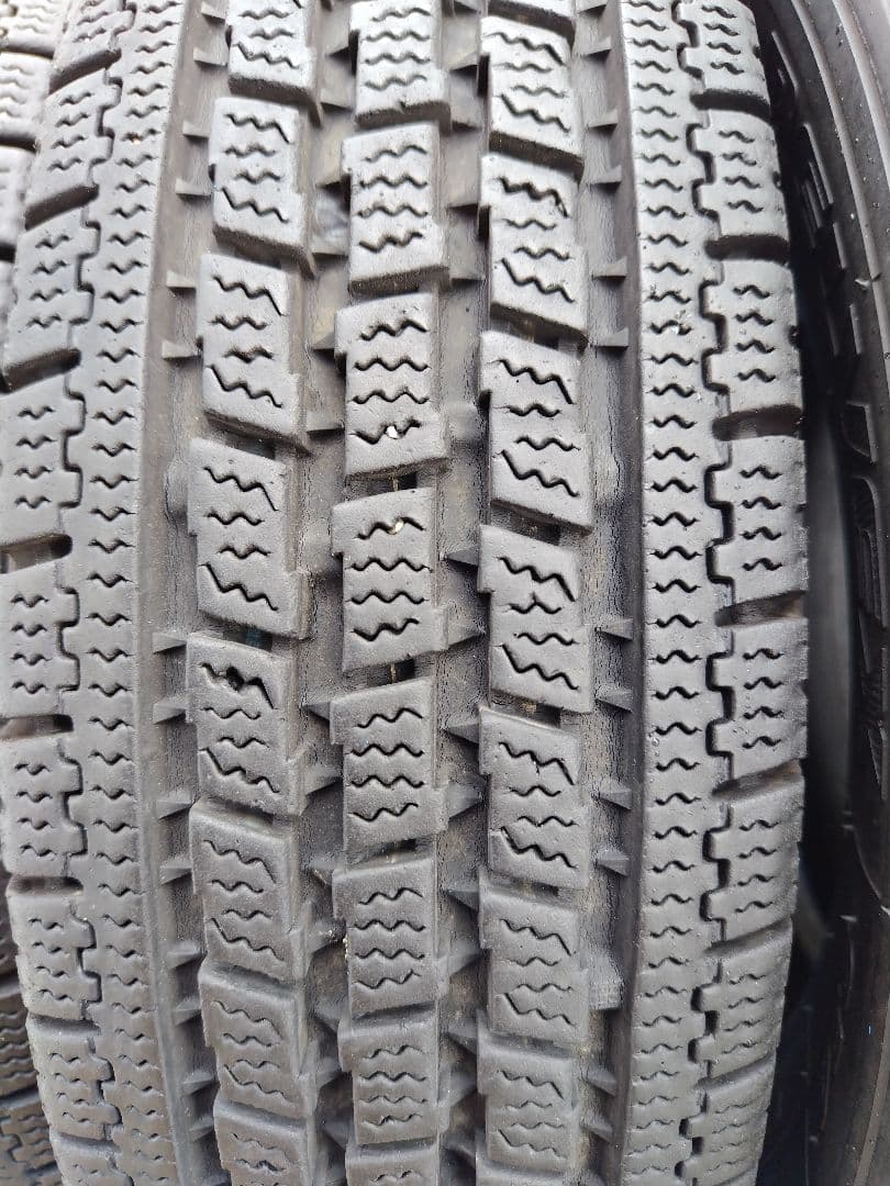 145/80R12・LT【1/2】軽トラ用スタッドレス・鉄ホイール付、２本分割