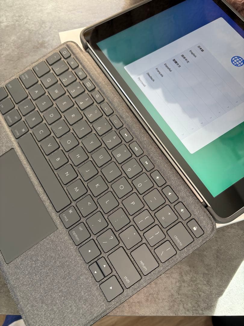 (美品)Ipad 第9世代 64GB WiFi モデルLogicool付き