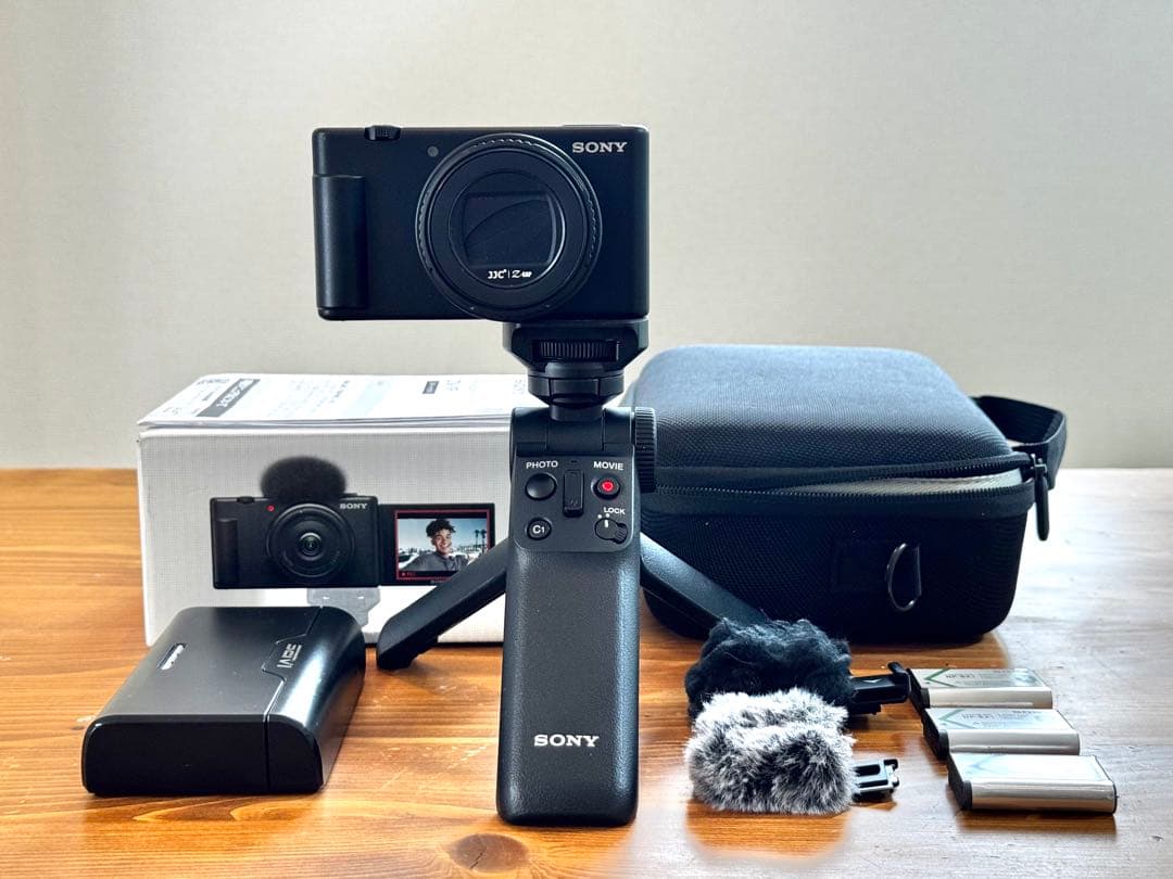 SONY ZV-1F デジタルカメラ（バッテリー３本）