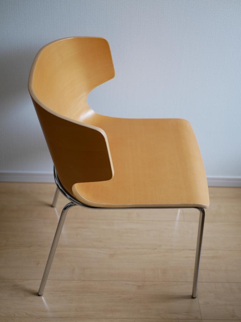 ナチュラルウッド アームレスト付きチェア　椅子