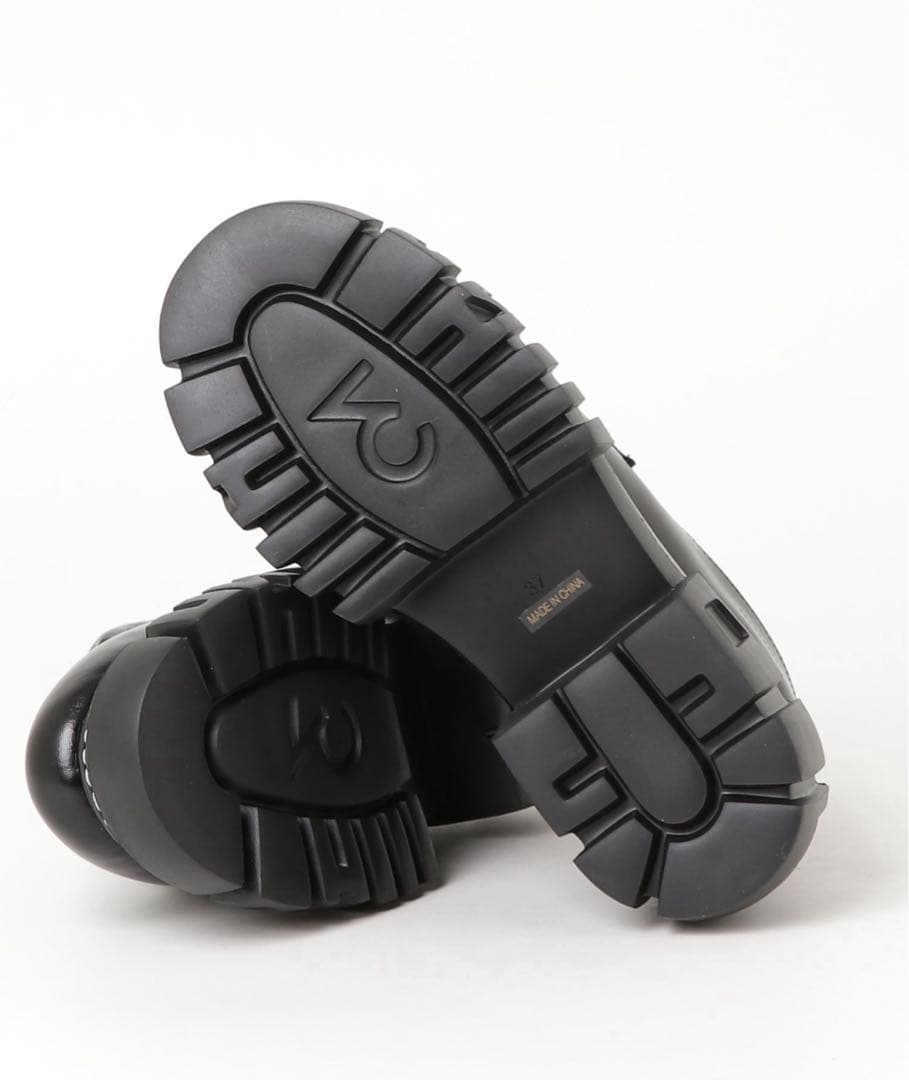 ⭐︎りん⭐︎✴︎UN3D✴︎新品・未使用品！！厚底ブラックレザー ローファー