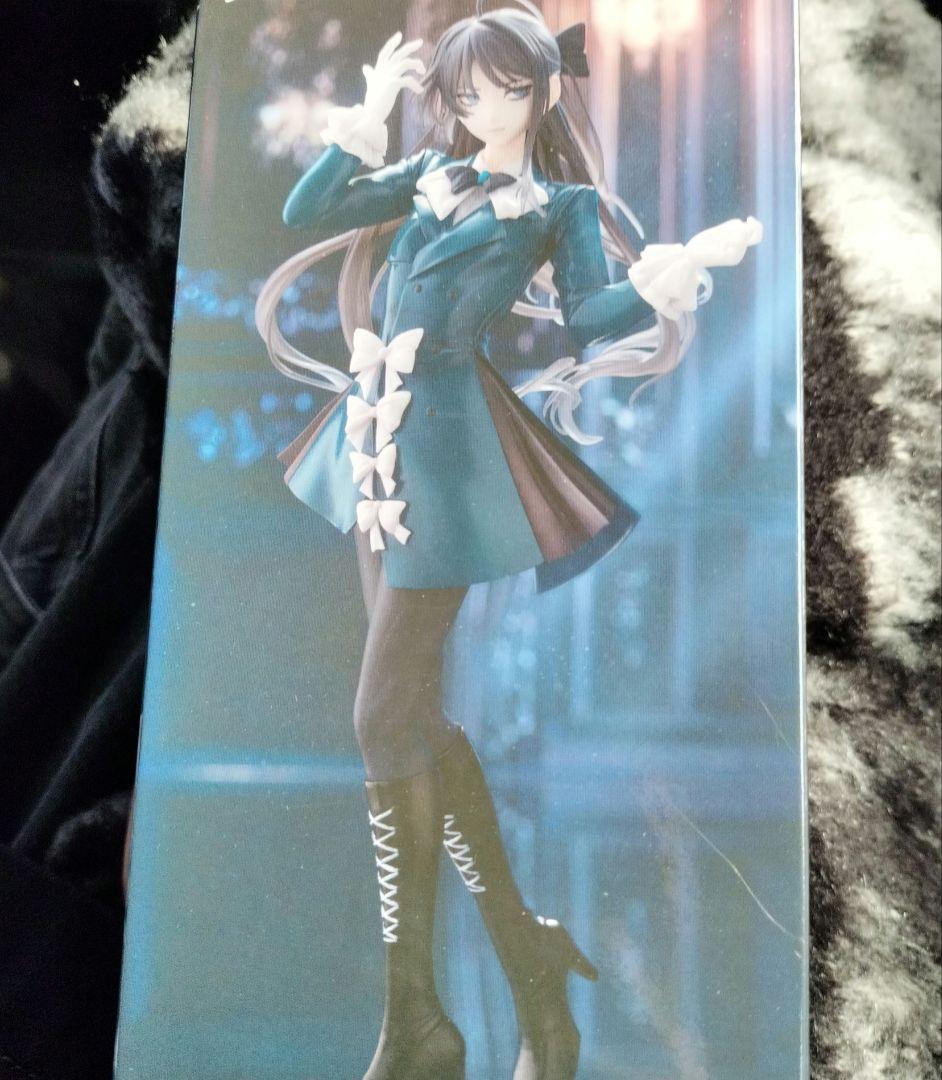 AdoフィギュアWinter verラウンドワン限定 &ダイカットステッカー6枚