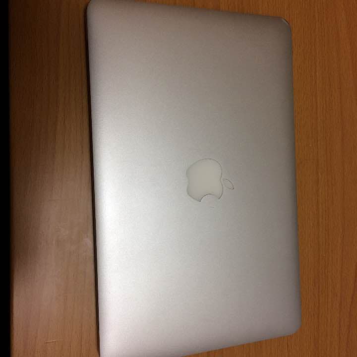 【Officeソフト付き、送料無料】MacBook Air11inch
