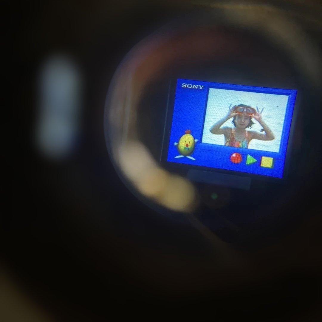 SONY Video8 ビデオカメラ　CCD-TR250 ①