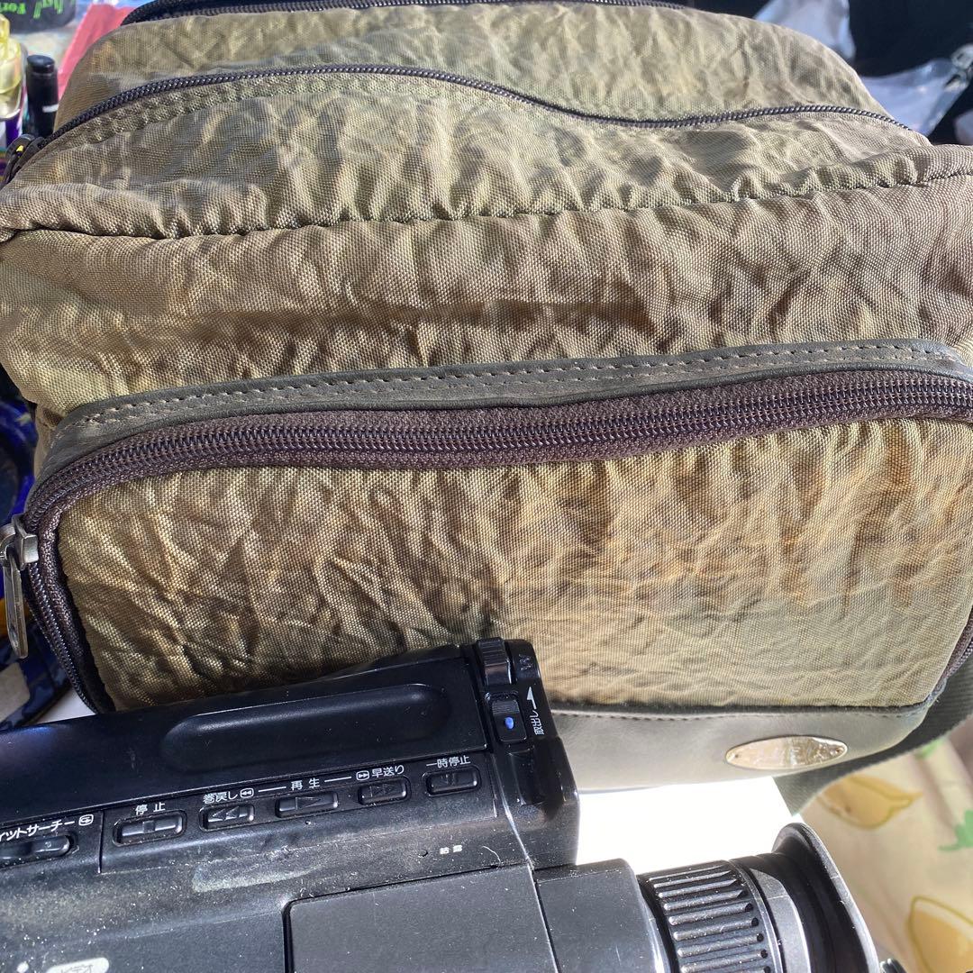 SONY Video8 ビデオカメラ　CCD-TR250 ①