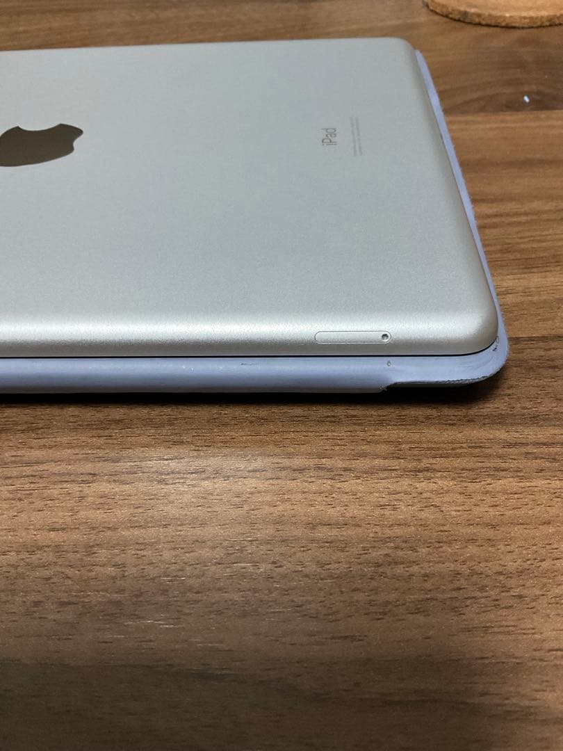 【超美品】iPad第7世代32GBWi-Fi+Cellular バッテリー98%