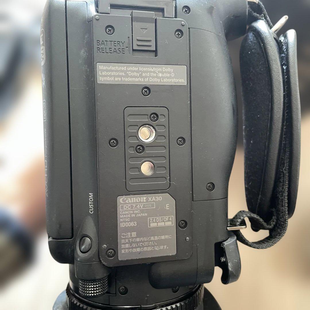 Canon XA30 ビデオカメラ （ジャンク）
