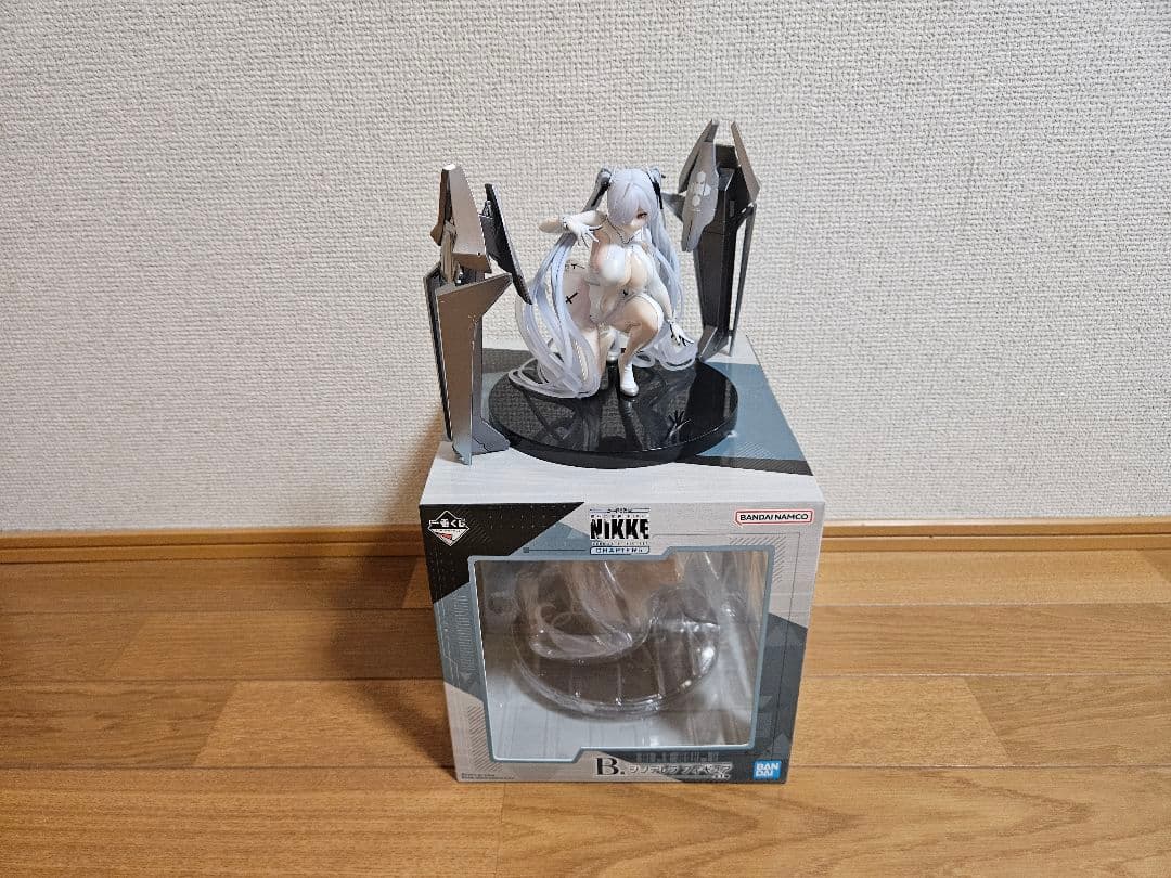 はてぃ メガニケ 一番くじ ラストワン、A賞、B賞セット売り＋おまけ付き