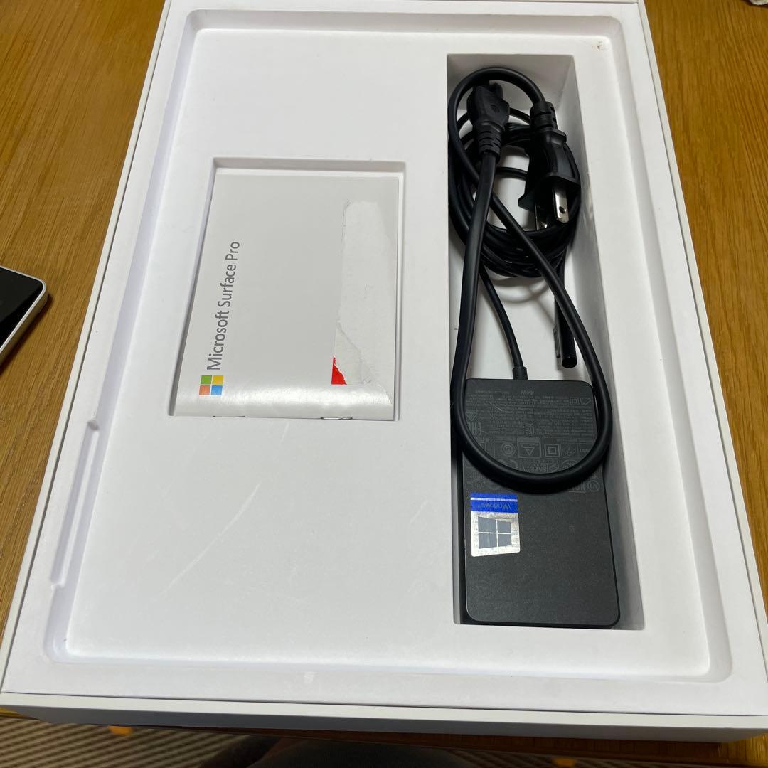 【ジャンク品】Surface Pro 5 (Model 1796) /