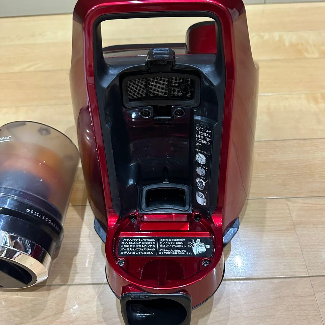 TOSHIBA　サイクロン掃除機　トルネオ　VC-C7(R)　2019年製