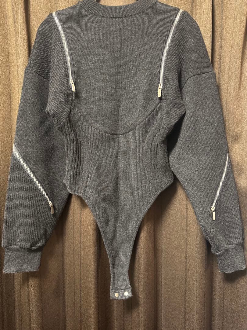 プランクプロジェクト ジッパー付きグレーリブ編みボディスーツ