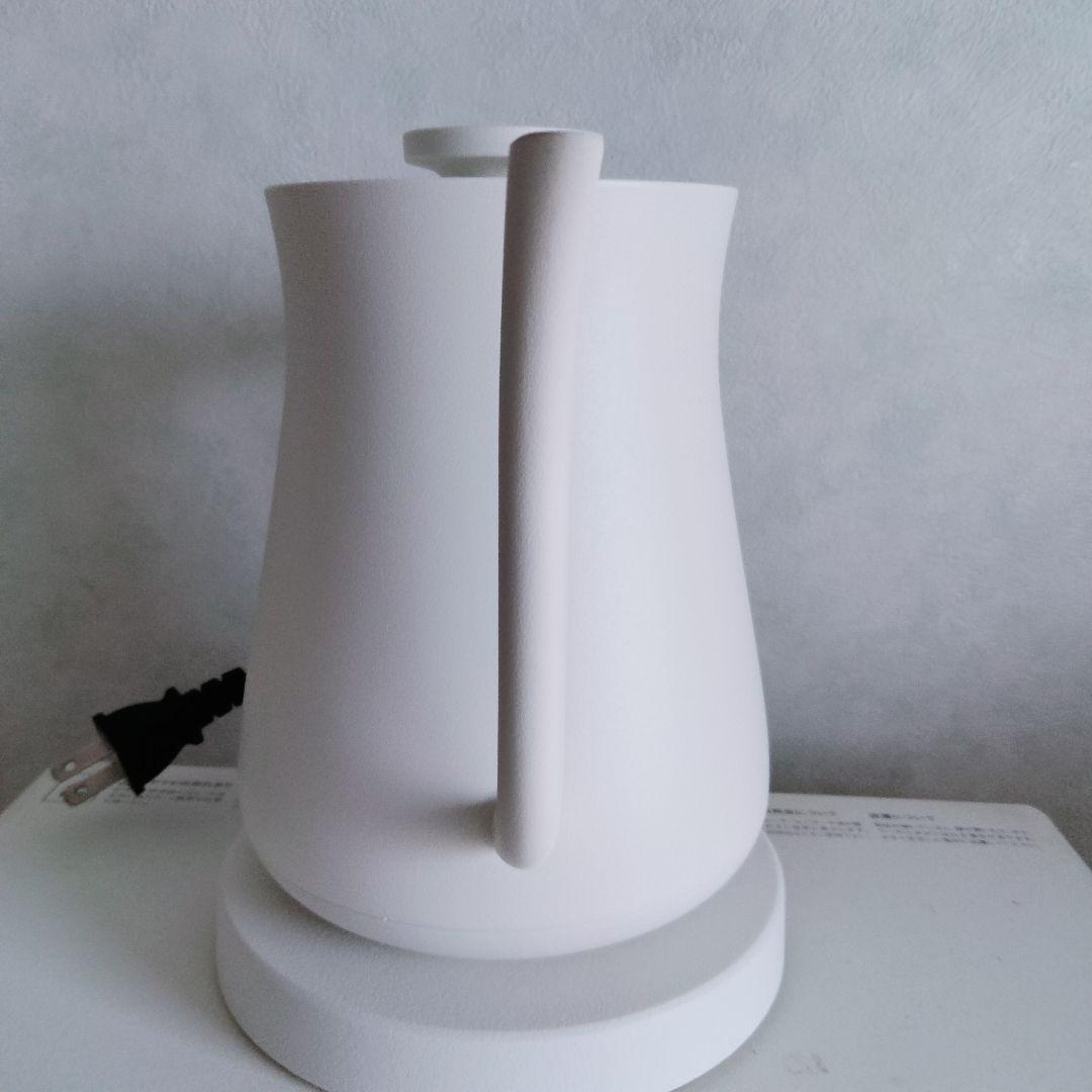 【1度だけ使用】BALMUDA バルミューダ　電気ケトル　ホワイト　618