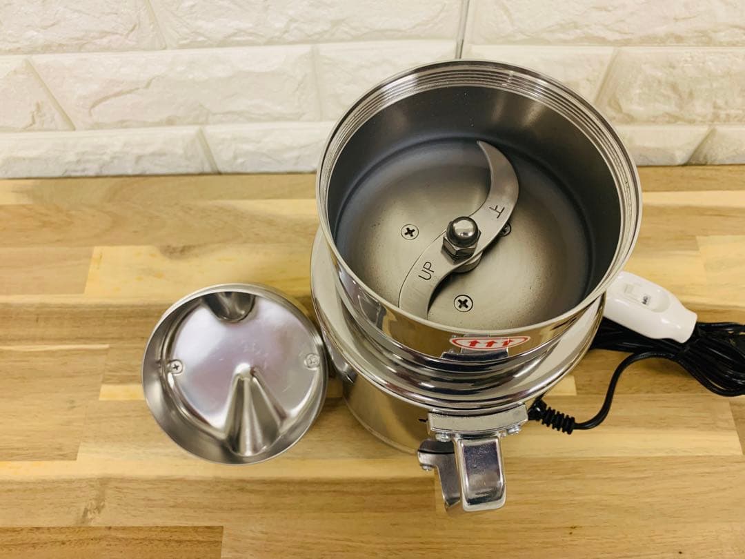 コナッピー　家庭用強力電動ミル　製粉機ラボネクト