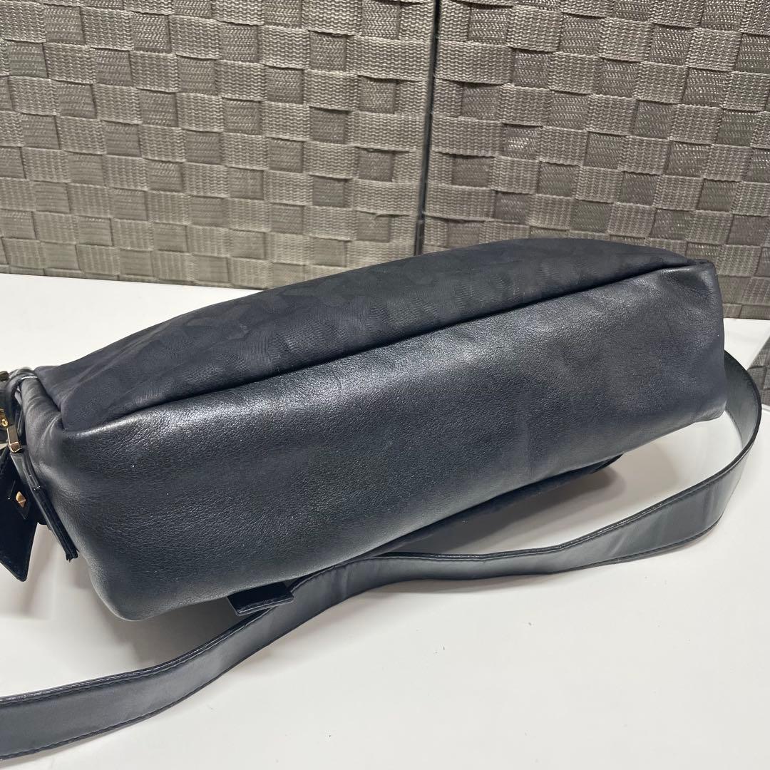 厳*✅様 Yves Saint Laurent メッセンジャーバッグ ブラック