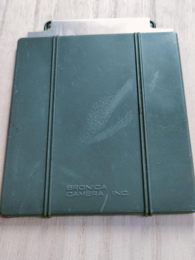 ★Zenza Bronica 一眼レフカメラ ★純正カバー ★遮光板 ケース付★