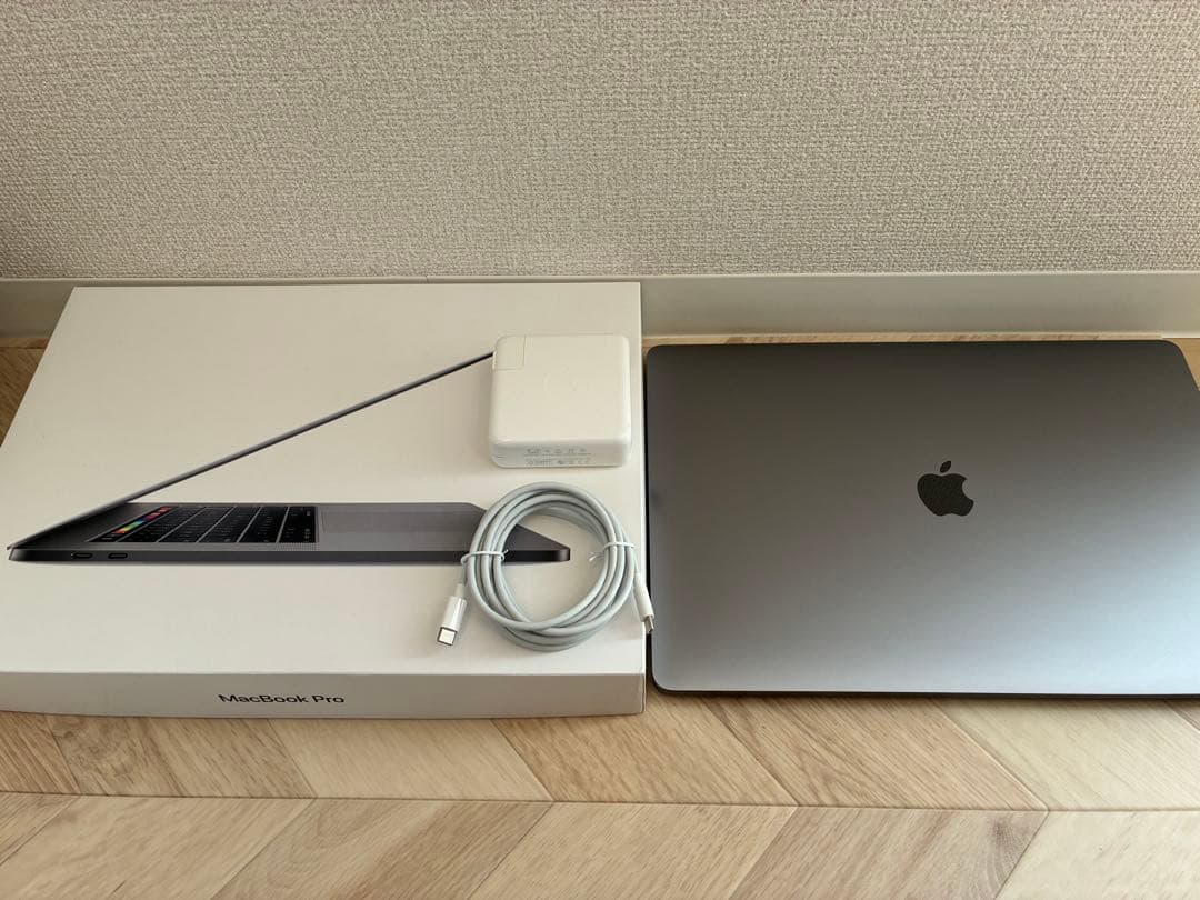 【充放電20回】MacBook Pro 2019 i7 16GB 256GB