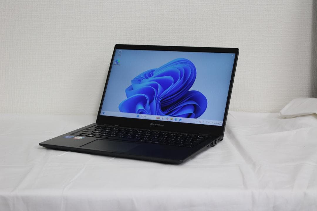【整備済み品】 美品 Dynabook G83/HU Win11＆Office①