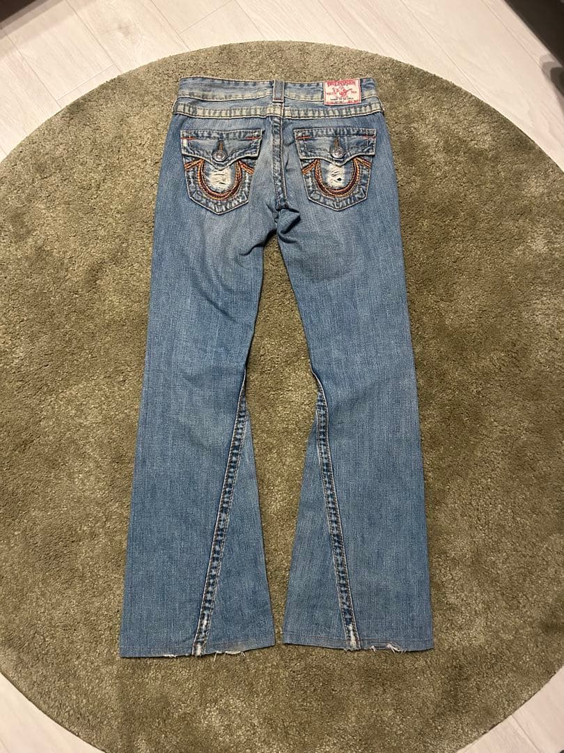 て*ふ様 【希少品】True Religion ブーツカットデニムライトブルー
