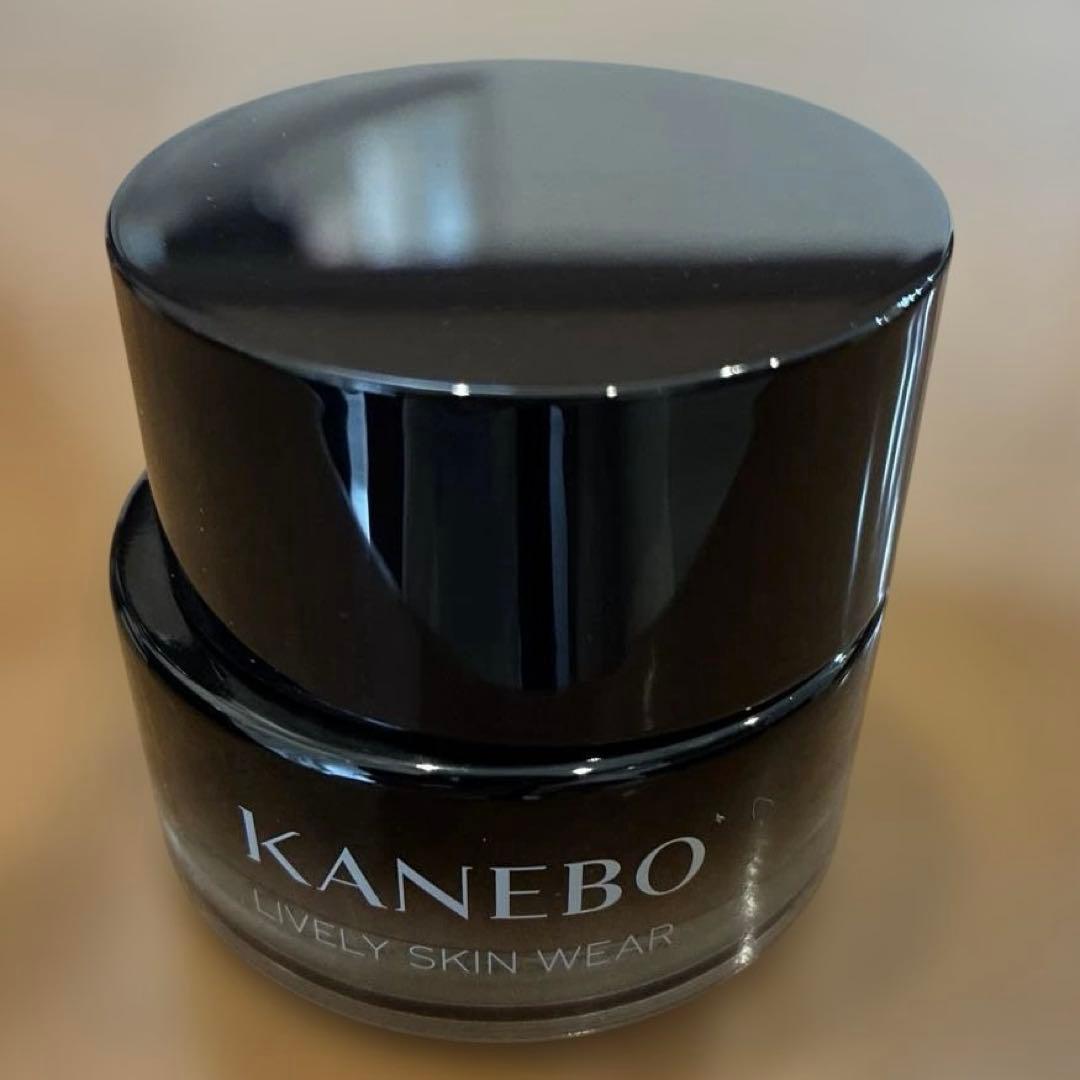 未使用　カネボウ ライブリースキンウェアⅡ 135 Rose