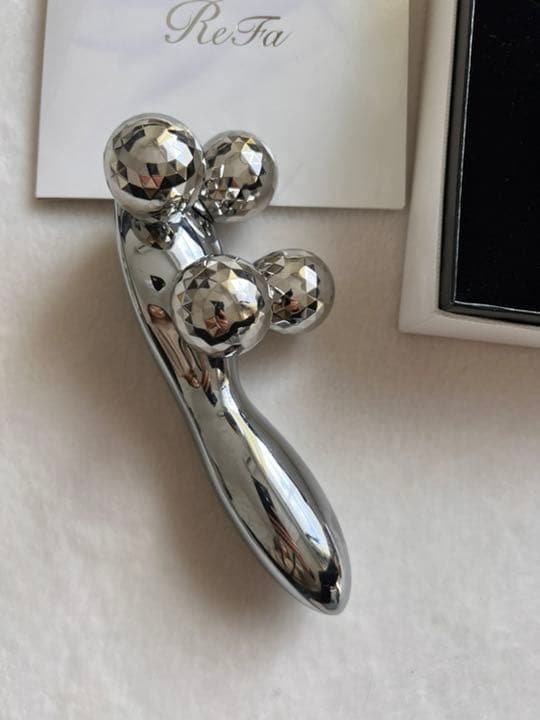 リファ　美顔ローラー　MTG ReFa 4CARAT