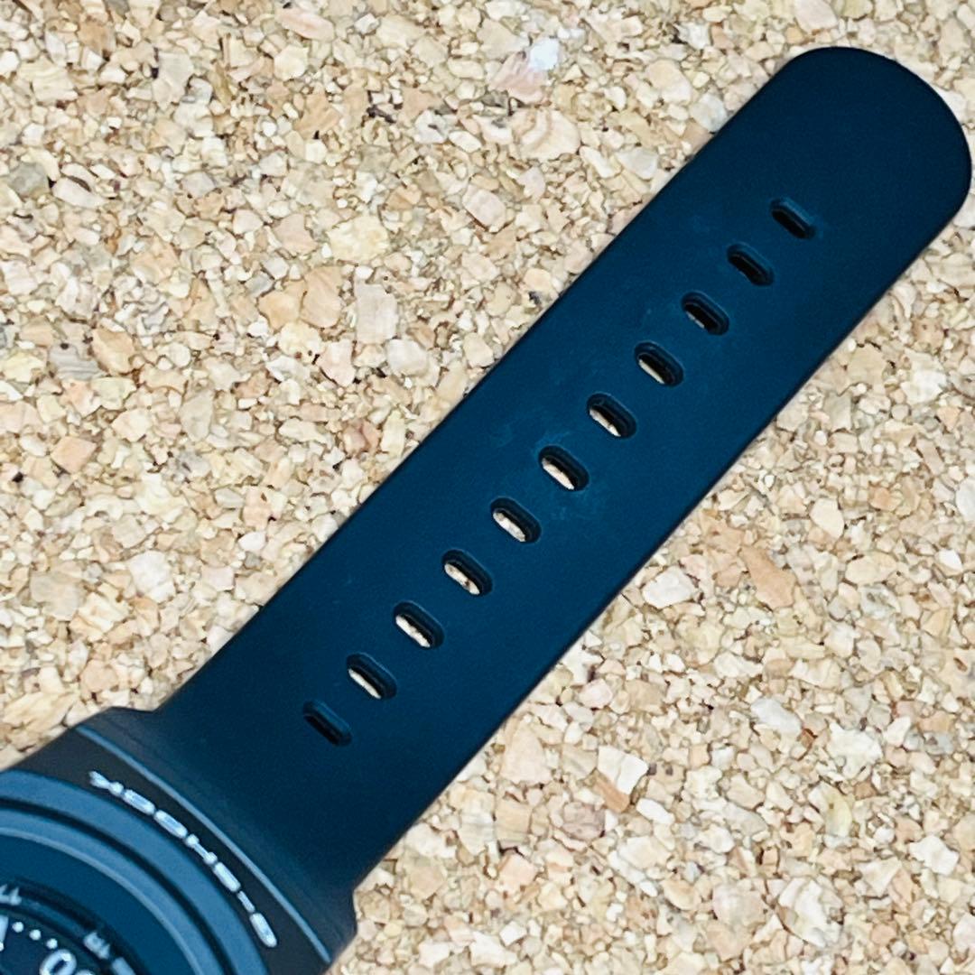 美品】カシオGーSHOCK/AWGーM520ー1AJF電波ソーラー／国内正規品