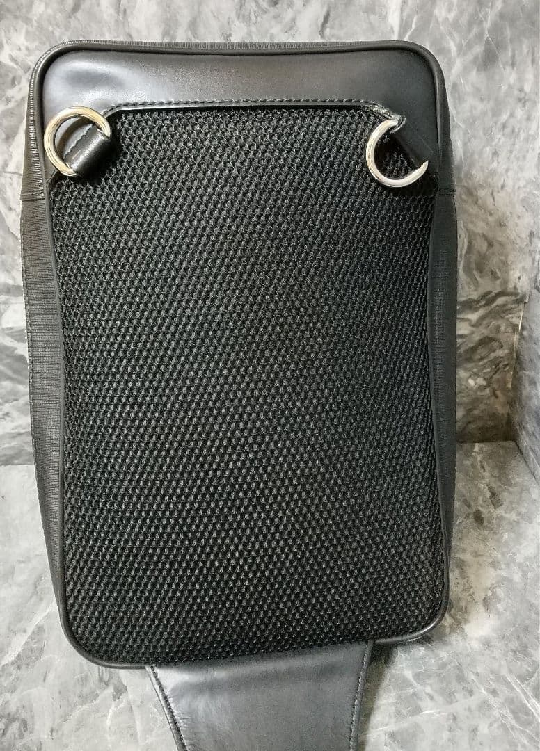 【美品】GUCCI（グッチ）PVCレザーボディバッグ/正規品