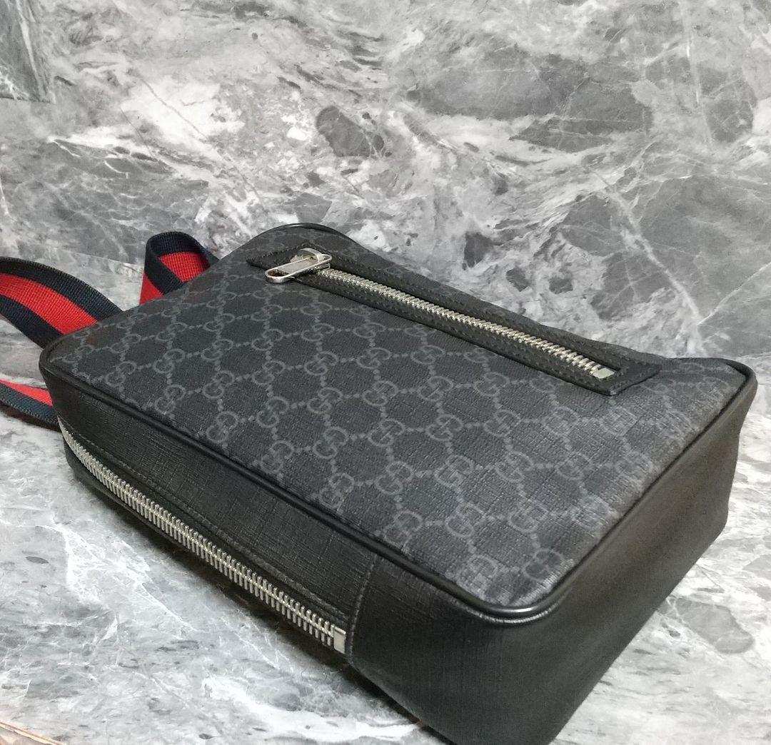 【美品】GUCCI（グッチ）PVCレザーボディバッグ/正規品