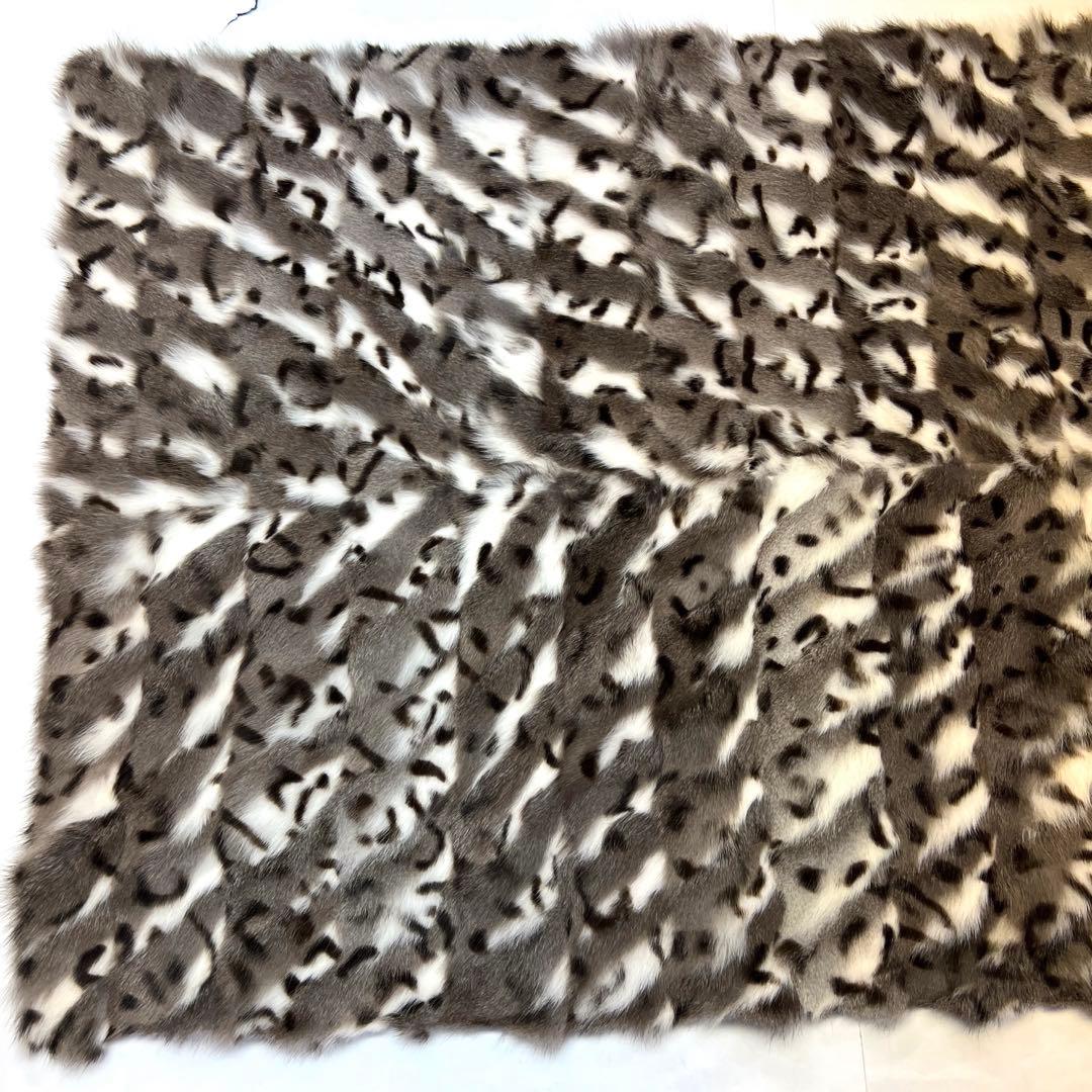 極上高級リス　スクイレル毛皮敷物　ラグマット　ソファー　座布団　北欧　玄関マット