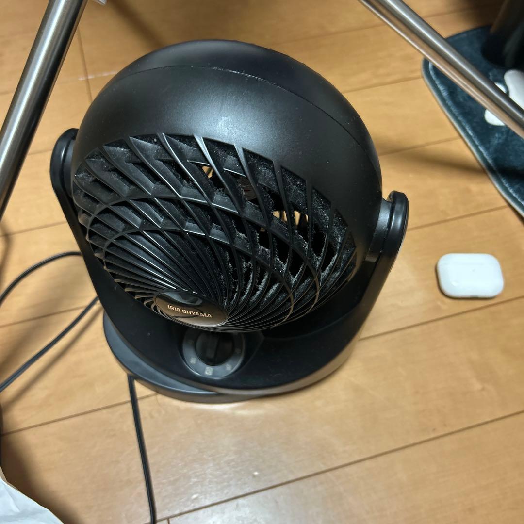 黒いサーキュレーター AC電源