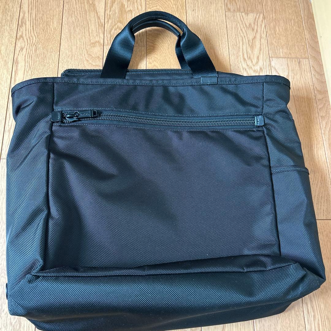 Tumi トートバッグ
