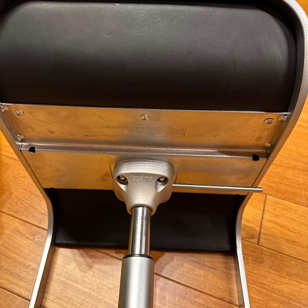 laqalmaモダンデザイン ハイチェア