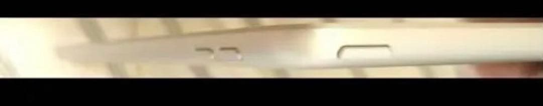 キーボードになるカバー付！iPad (8世代) 32GB Wi-Fiモデル