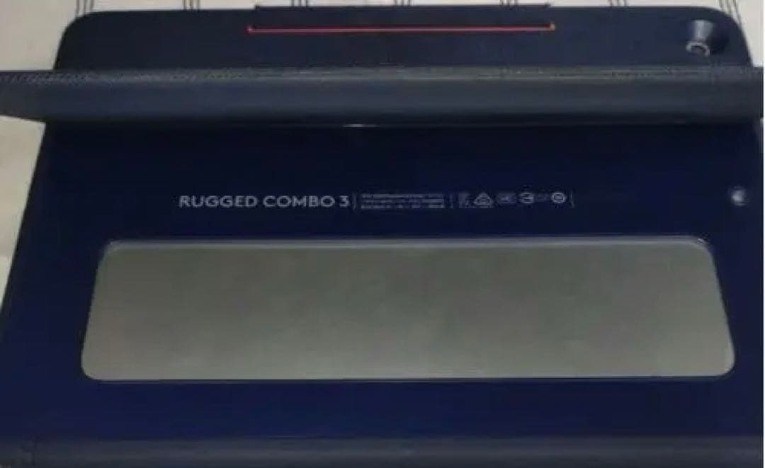 キーボードになるカバー付！iPad (8世代) 32GB Wi-Fiモデル