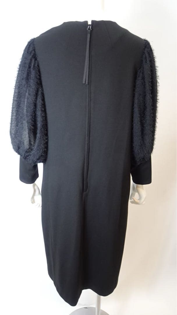 スーパービューティー♡ 2025年秋冬 起毛素材袖×ポンチ素材ワンピース