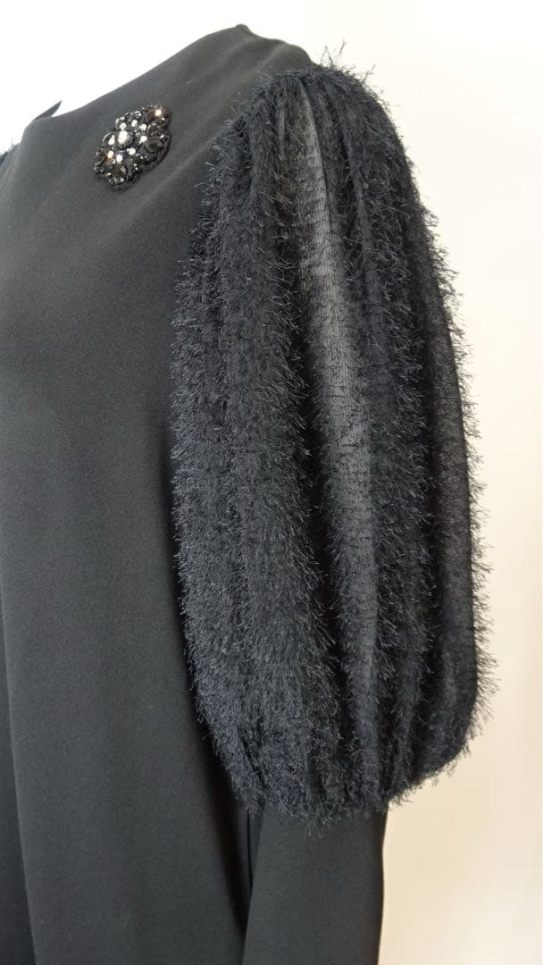 スーパービューティー♡ 2025年秋冬 起毛素材袖×ポンチ素材ワンピース